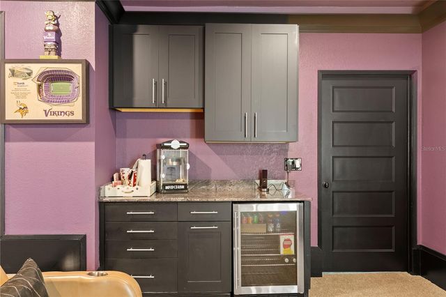 1237 BRIGHTWATERS BOULEVARD NE, St Petersburg, FL 33704