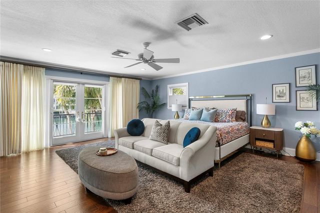 1237 BRIGHTWATERS BOULEVARD NE, St Petersburg, FL 33704