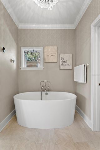 1237 BRIGHTWATERS BOULEVARD NE, St Petersburg, FL 33704