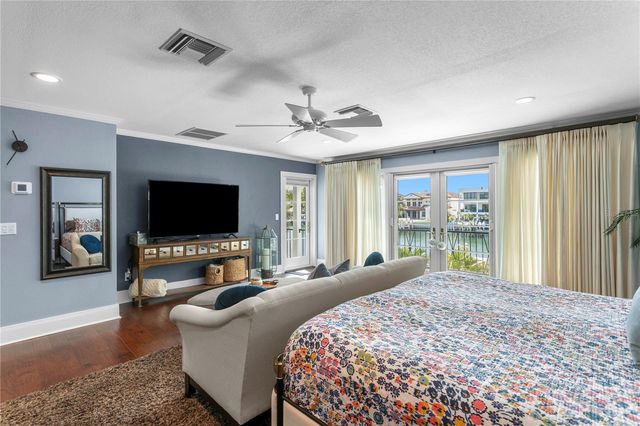 1237 BRIGHTWATERS BOULEVARD NE, St Petersburg, FL 33704