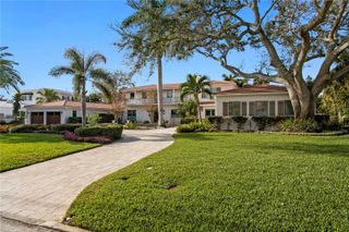 1237 BRIGHTWATERS BOULEVARD NE, St Petersburg, FL 33704