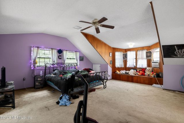 509 KENNEDY Avenue, Interlachen, FL 32148
