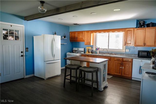 5109 W Elmwood Avenue, Austintown, OH 44515