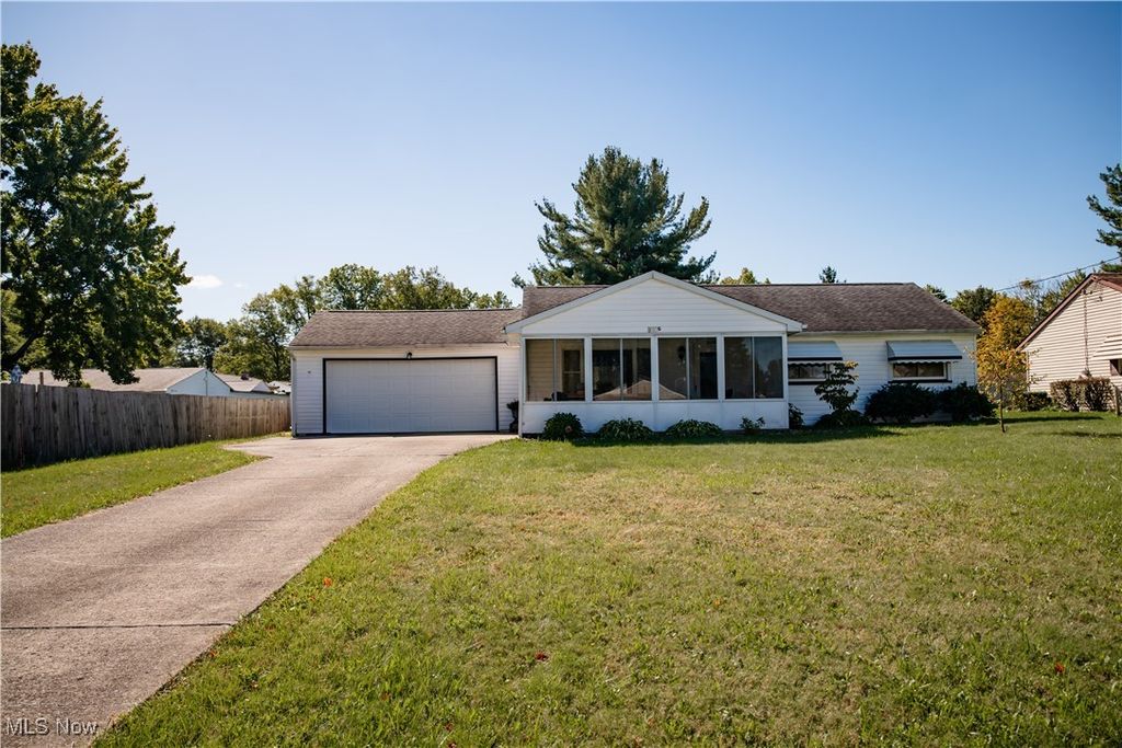 5109 W Elmwood Avenue, Austintown, OH 44515