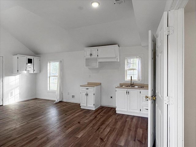 4801 Woodcastle Drive, Chandler, TX 75758