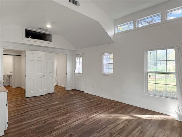 4801 Woodcastle Drive, Chandler, TX 75758