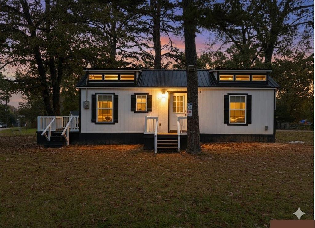 4801 Woodcastle Drive, Chandler, TX 75758