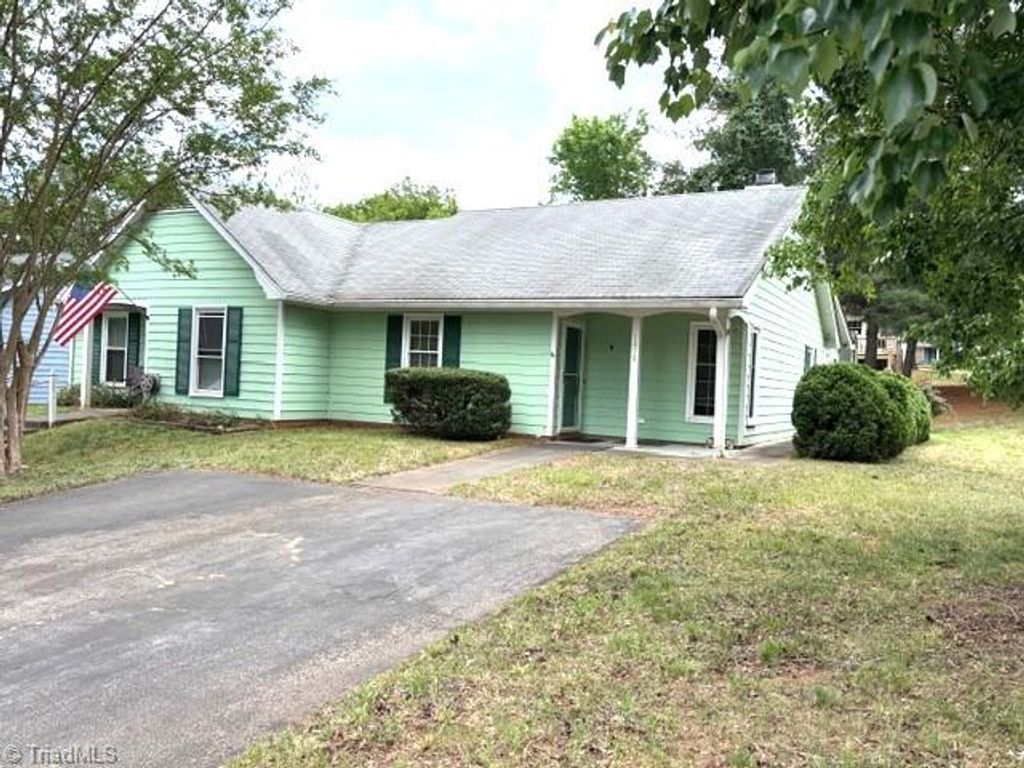 1870 Lantana Drive, Winston-salem, NC 27127