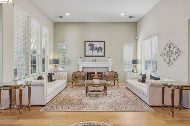 171 E Country Club Dr, Brentwood, CA 94513