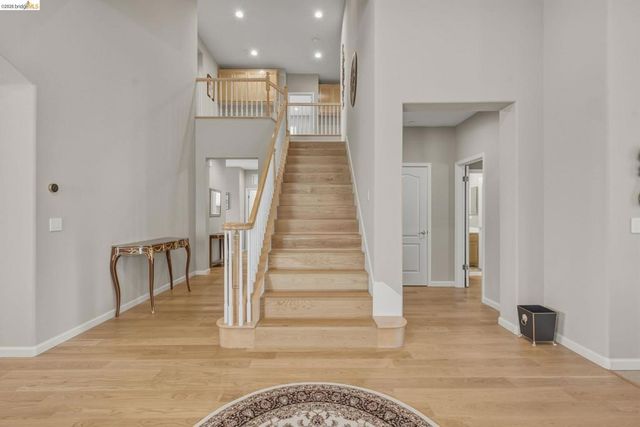 171 E Country Club Dr, Brentwood, CA 94513