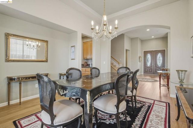 171 E Country Club Dr, Brentwood, CA 94513