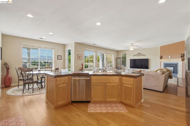 171 E Country Club Dr, Brentwood, CA 94513
