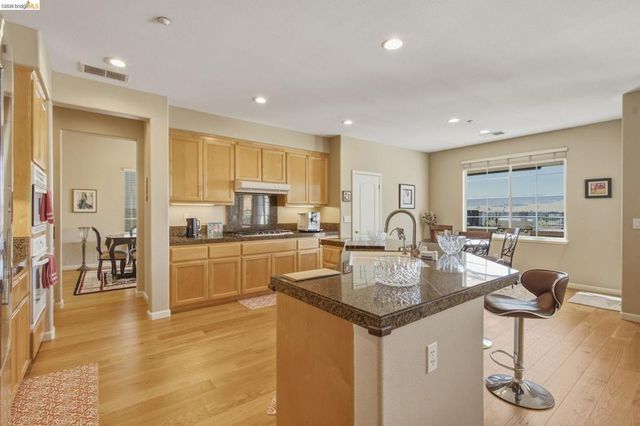 171 E Country Club Dr, Brentwood, CA 94513