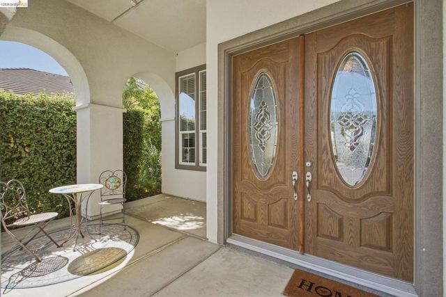 171 E Country Club Dr, Brentwood, CA 94513