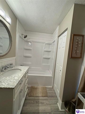 304 Central Avenue, Elizabethtown, KY 42701