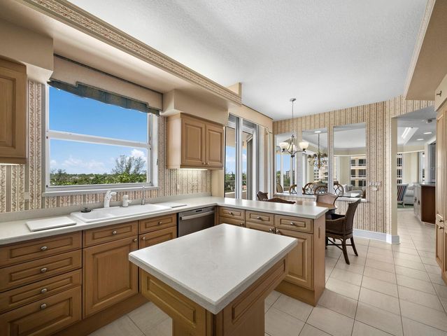 3040 GRAND BAY BOULEVARD 232, Longboat Key, FL 34228