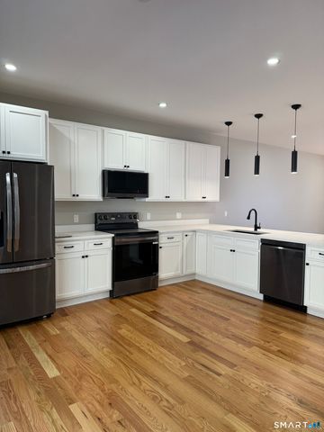 243 Echo Lake Road B9, Watertown, CT 06795