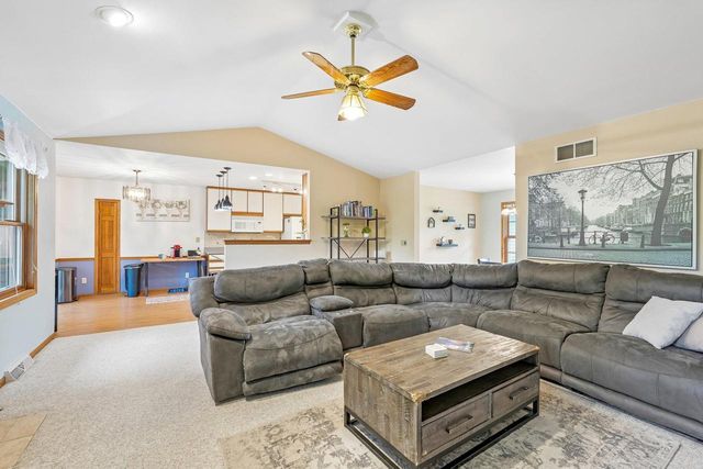 2837 Willard LANE, Waukesha, WI 53188
