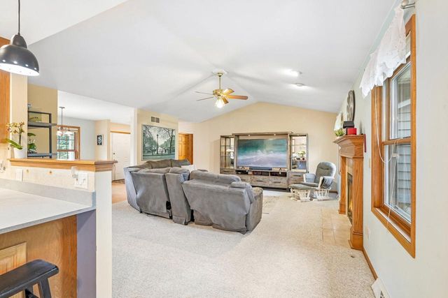 2837 Willard LANE, Waukesha, WI 53188