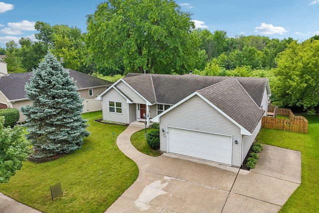 2837 Willard LANE, Waukesha, WI 53188