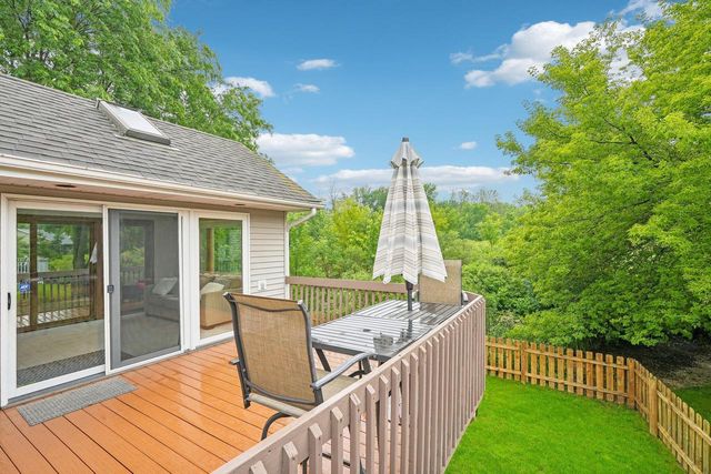 2837 Willard LANE, Waukesha, WI 53188