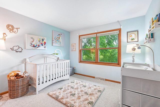 2837 Willard LANE, Waukesha, WI 53188