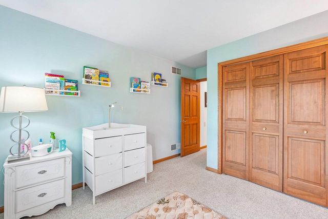 2837 Willard LANE, Waukesha, WI 53188