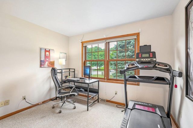2837 Willard LANE, Waukesha, WI 53188
