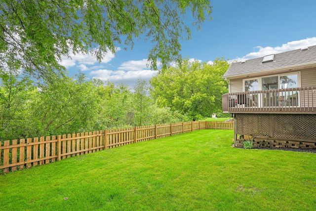 2837 Willard LANE, Waukesha, WI 53188