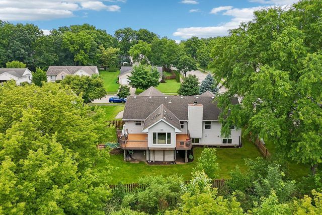 2837 Willard LANE, Waukesha, WI 53188