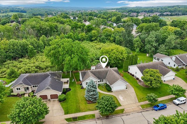 2837 Willard LANE, Waukesha, WI 53188