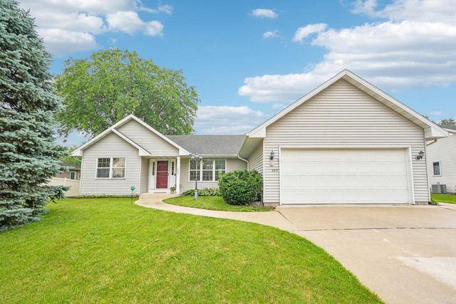 2837 Willard LANE, Waukesha, WI 53188