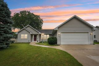 2837 Willard LANE, Waukesha, WI 53188