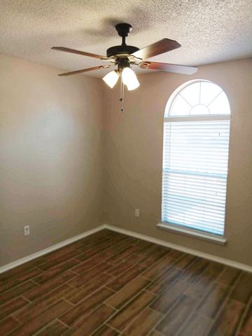 532 Brandy Court, Saginaw, TX 76179