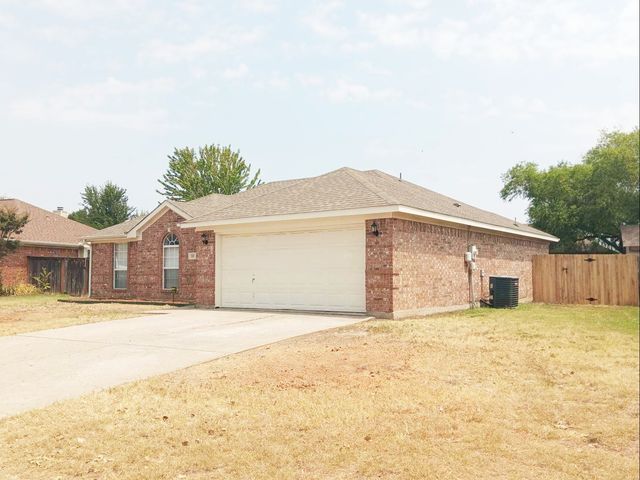 532 Brandy Court, Saginaw, TX 76179