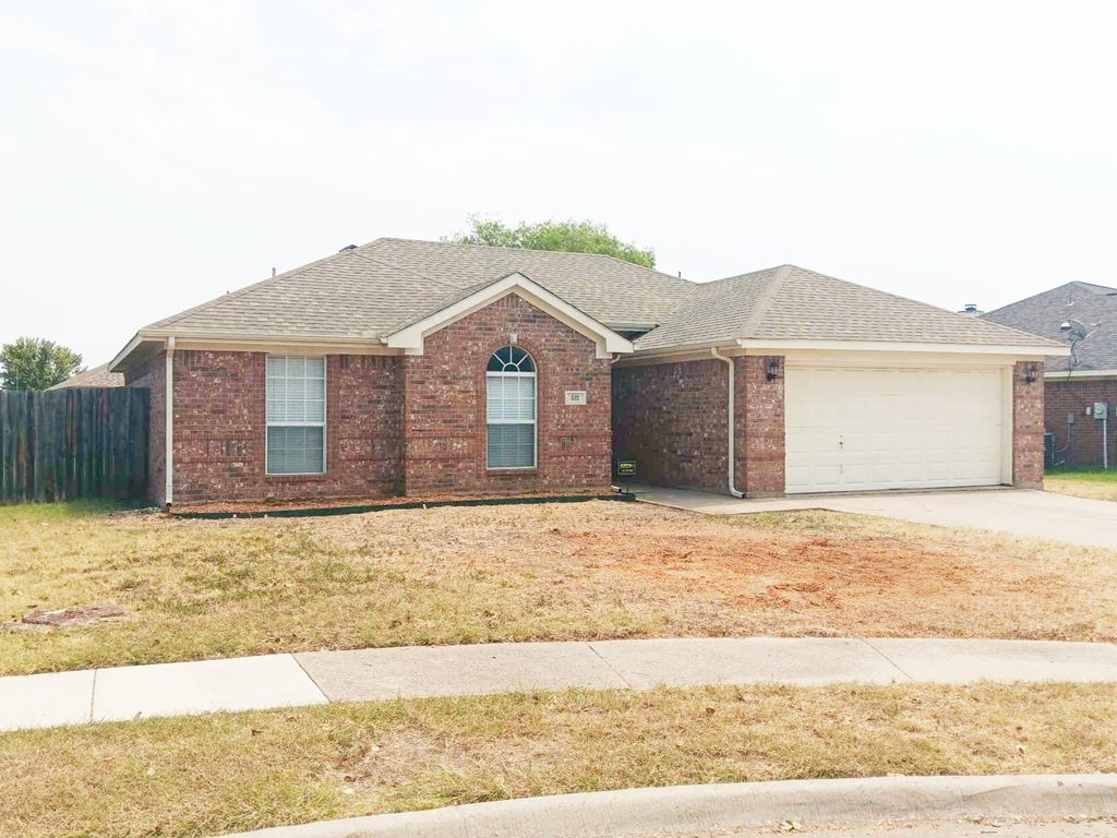532 Brandy Court, Saginaw, TX 76179