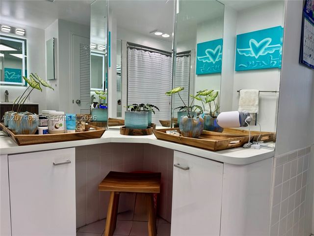3111 N Ocean Dr 1611, Hollywood, FL 33019