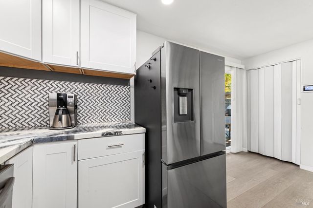 1042 Hayes St, Fairfield, CA 94533