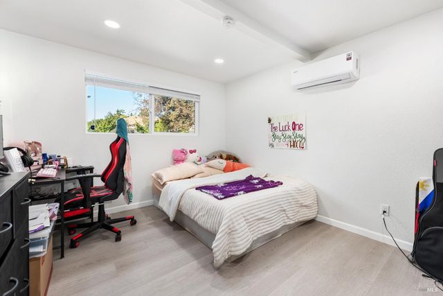 1042 Hayes St, Fairfield, CA 94533