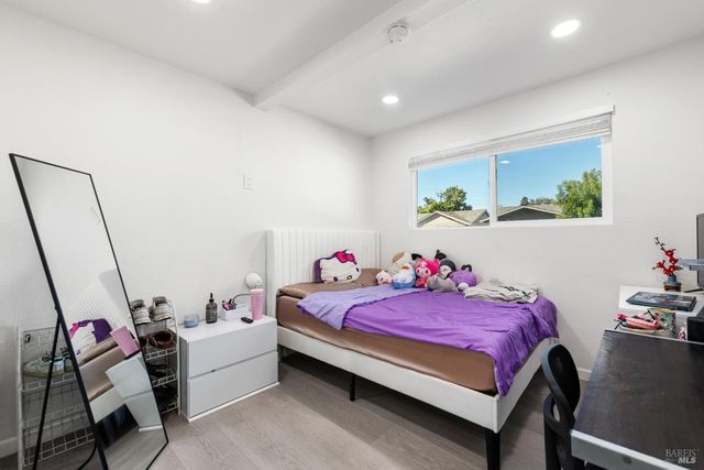 1042 Hayes St, Fairfield, CA 94533