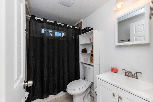 1042 Hayes St, Fairfield, CA 94533