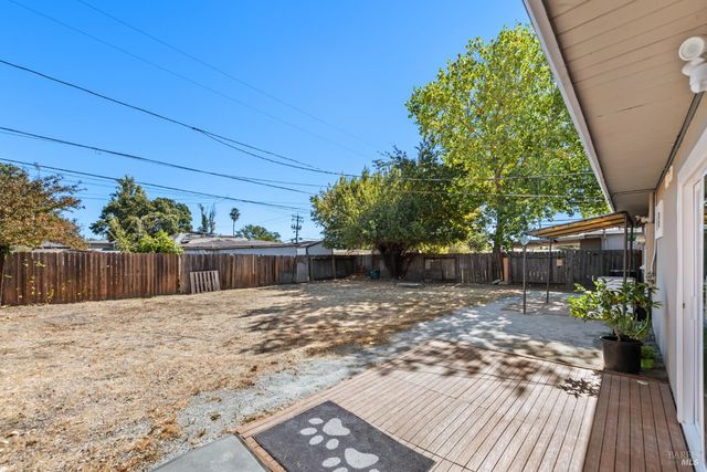 1042 Hayes St, Fairfield, CA 94533
