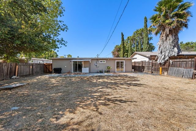 1042 Hayes St, Fairfield, CA 94533