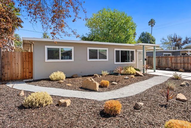 1042 Hayes St, Fairfield, CA 94533