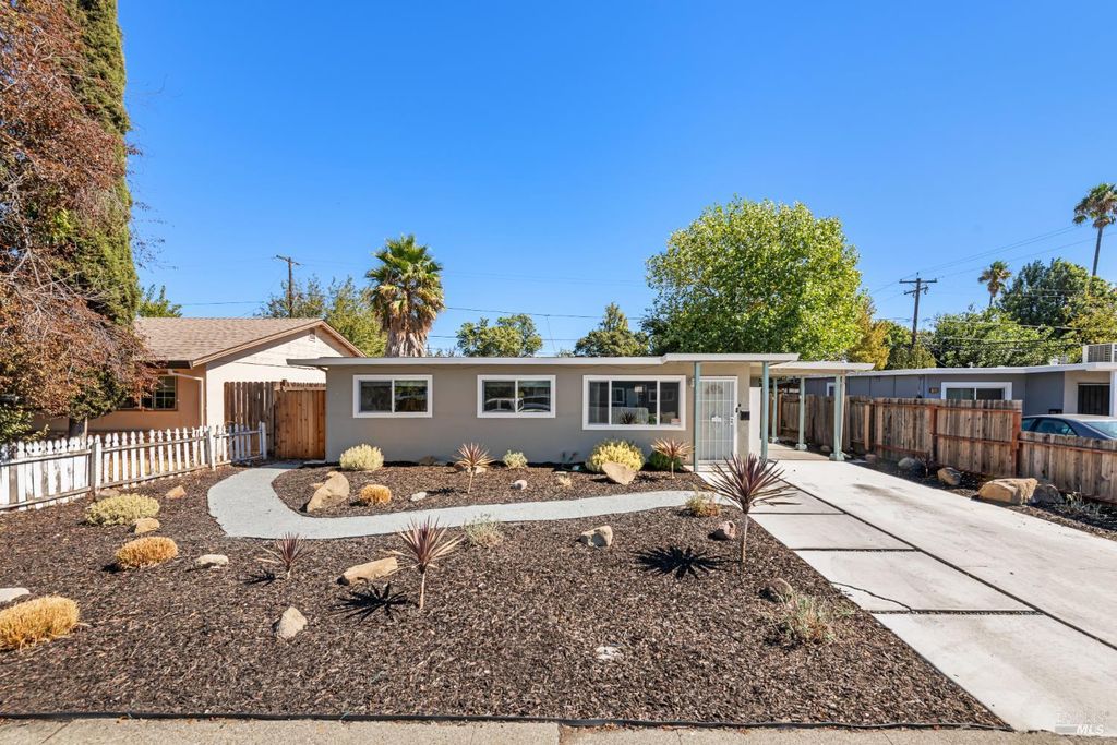 1042 Hayes St, Fairfield, CA 94533