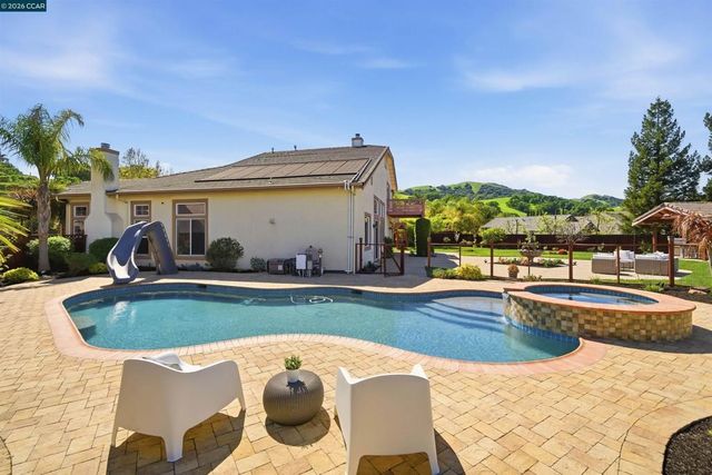5 Welford Ranch Ct, San Ramon, CA 94583