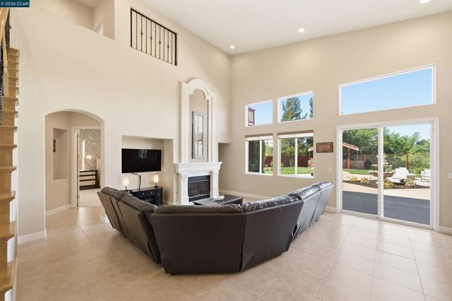 5 Welford Ranch Ct, San Ramon, CA 94583