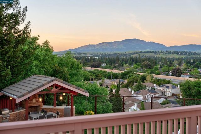 5 Welford Ranch Ct, San Ramon, CA 94583