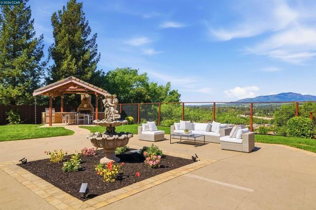 5 Welford Ranch Ct, San Ramon, CA 94583