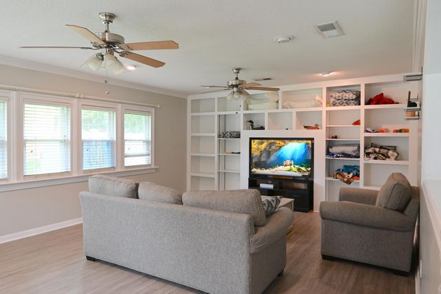 301 Farm Road, Goose Creek, SC 29445